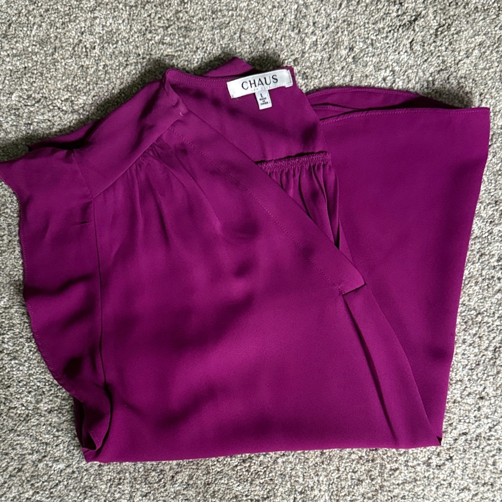 Chaus Women's Deep Fuchsia V-Neck Flutter Sleeve Blouse